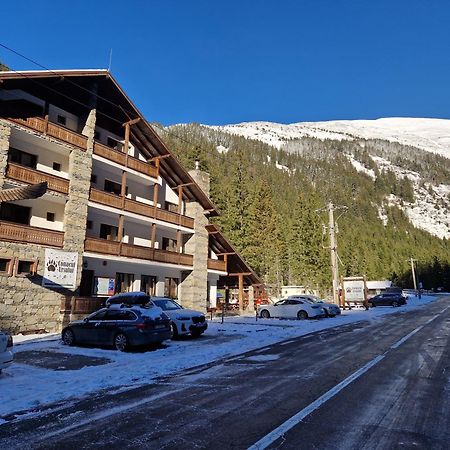 Cabana Conacul Ursului Cumpăna エクステリア 写真