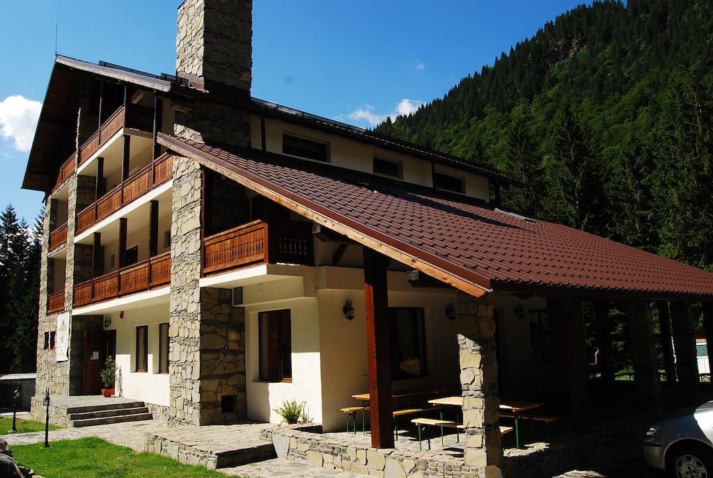 Cabana Conacul Ursului Cumpăna エクステリア 写真